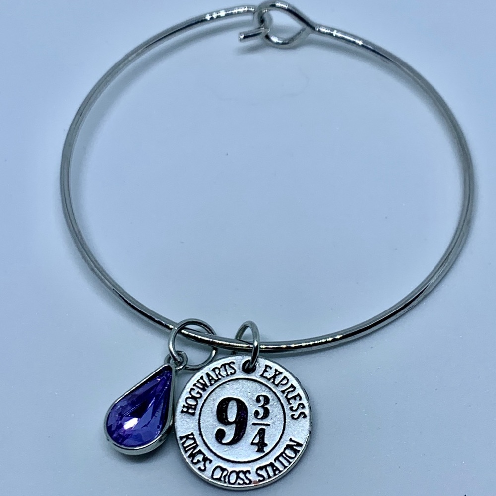 ✨🚂Hogwarts Express 9 3/4 Harry Potter Bangle✨🚂